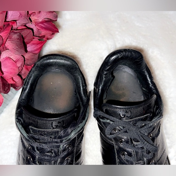 GUCCI GG Low Top Sneaker - Picture 6 of 10